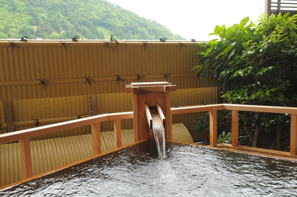 Yugawara Onsen Kawasegien Isuzu Hotel Atami  Εξωτερικό φωτογραφία