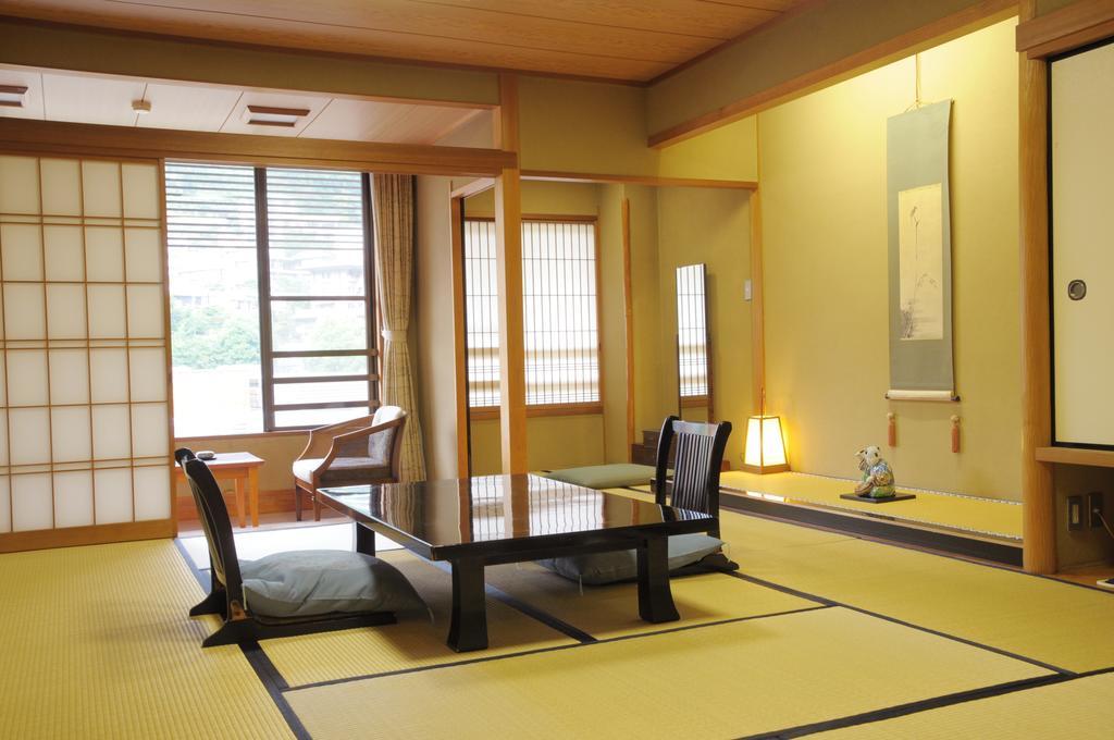 Yugawara Onsen Kawasegien Isuzu Hotel Atami  Εξωτερικό φωτογραφία