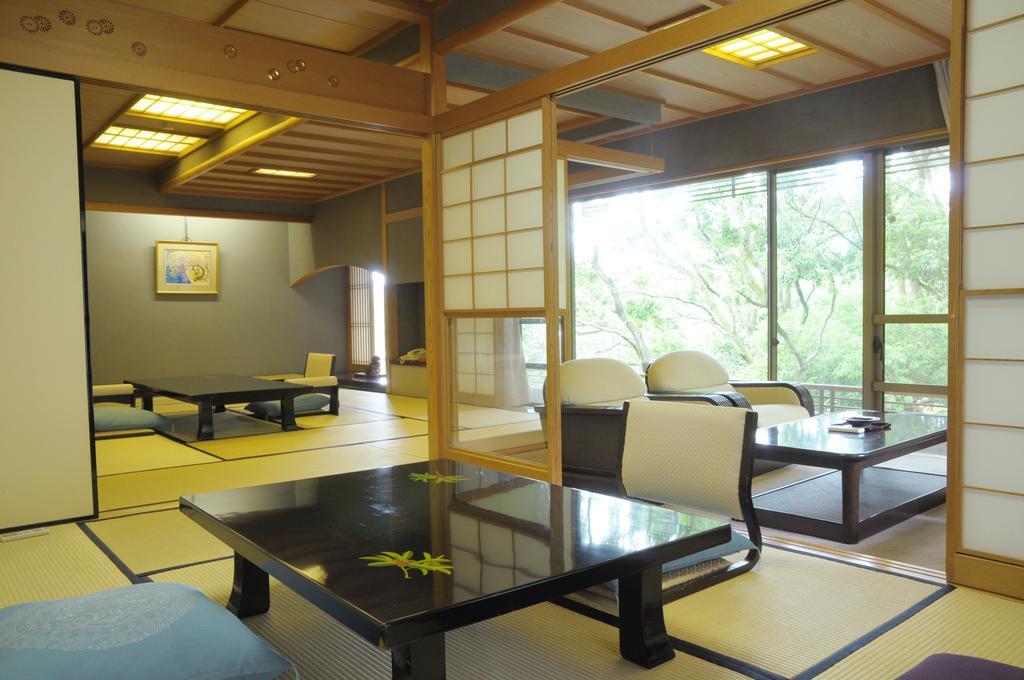 Yugawara Onsen Kawasegien Isuzu Hotel Atami  Εξωτερικό φωτογραφία